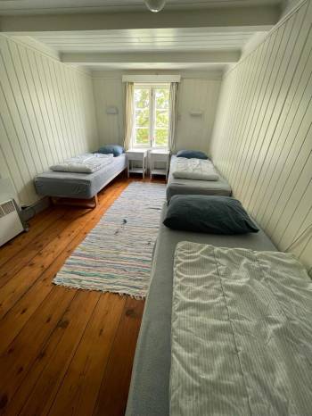 Budget Triple Room with Shared Bathroom1